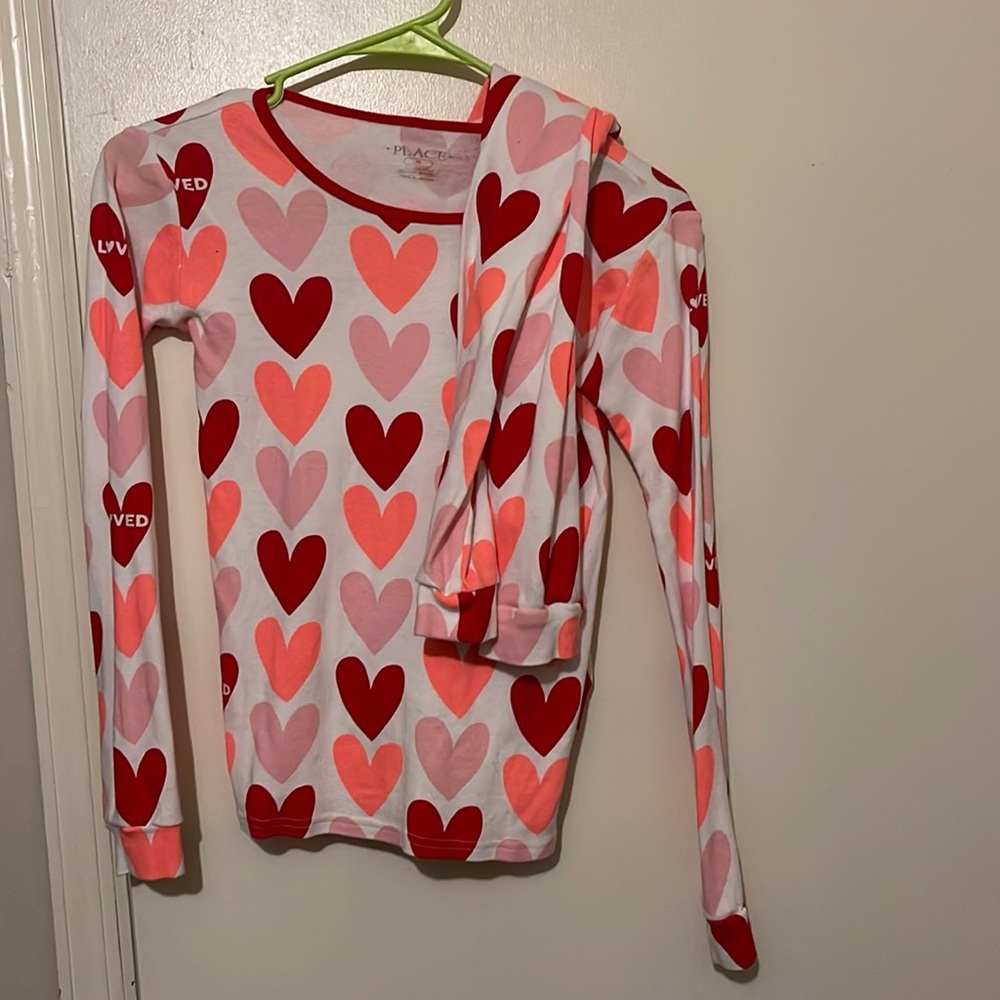 Childrens place size 16 girls Valentine’s Day pajama set